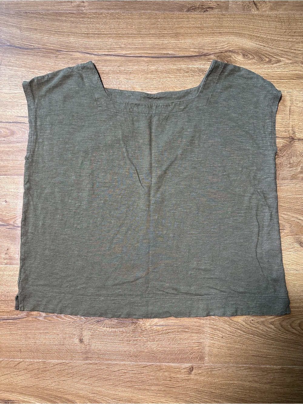 Eileen Fisher Olive Green Short-Sleeve Boxy Hemp/Cotton Top Medium - Picture 4 of 6